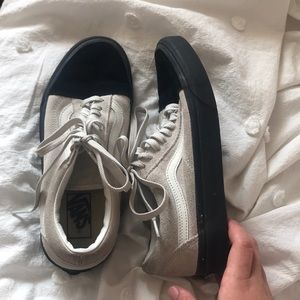 Vans old skool grey and black suede 📓